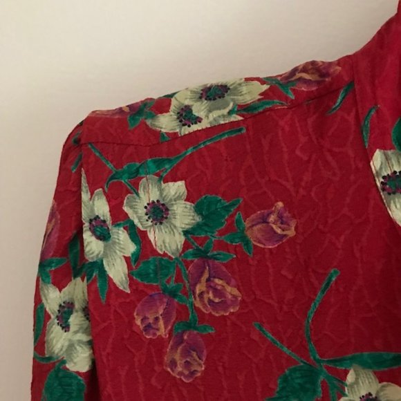 Vintage Nicola Flowered Print Blouse on Red Background, Size 10 - Picture 3 of 5